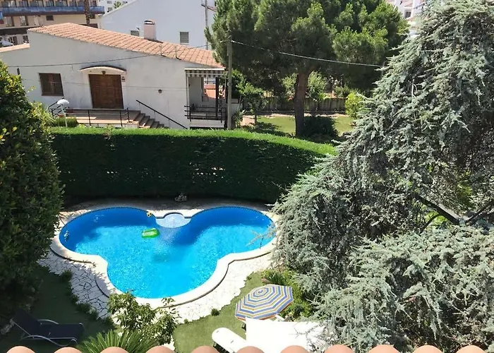 Paquita Vila Calella